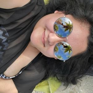 Meet your Posher, Mai